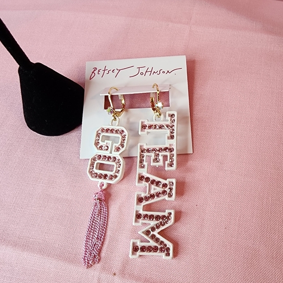 🏷 CLEARANCE! Betsey Johnson Go Team Mis-matched Dangle Earrings - Picture 5 of 6